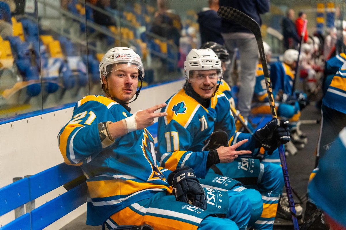 Tomáš Tobola stihl mezi muži už dvě branky